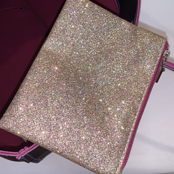 Tote - Picture 3 of 5